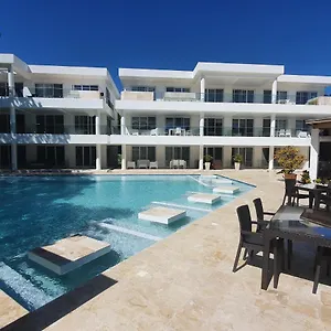 Beachwalk Boutique At Perla Marina Apartahotel
